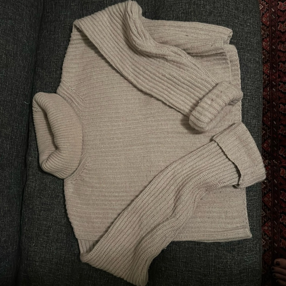 H&M size small wool cashmere sweater.
